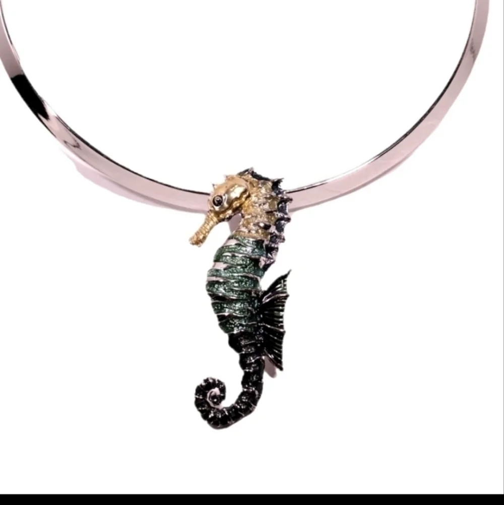 Enamel Rhodium Seahorse Pendant NWOT